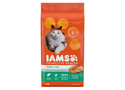 IAMS Proactive Health Adult Dry Cat Food Hairball Care Chicken & Salmon